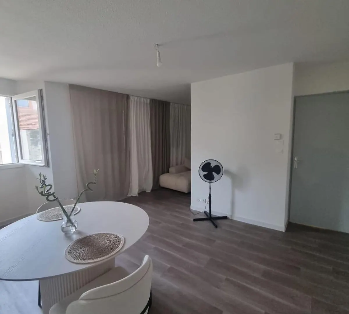 Appartement Au Centre Ville D'Avinyon Daire Avinyon
